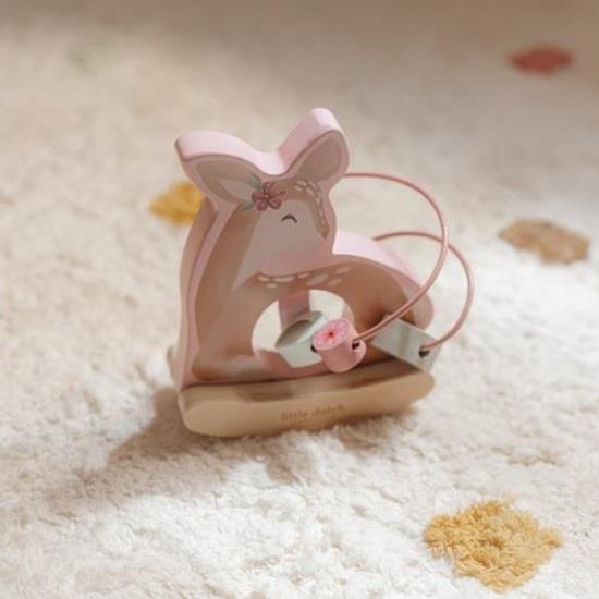 0034058_wiebeldier-hert-fairy-garden_550